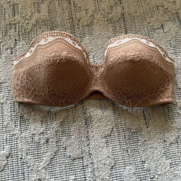b.tempt’d by Wacoal nude strapless underwire lace bra size 32D - Picture 2 of 15